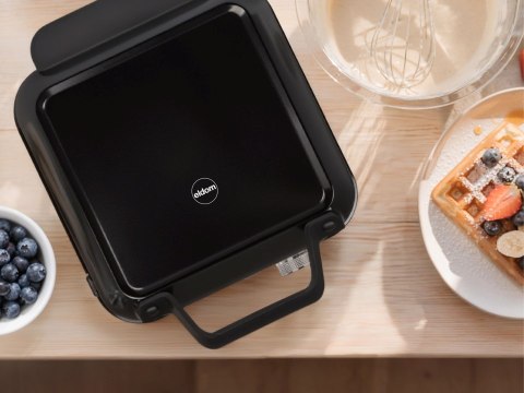 ELDOM GOFROWNICA WA900 WAFLO 1200-2000W, PŁYNNA REGULACJA TEMPERATURY, BLOKADA POKRYWY, NIENAGRZWAJĄCY SIE UCHWYT